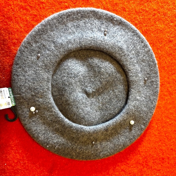 Grey wood felt beads embellished beret hat NWT - Picture 4 of 6